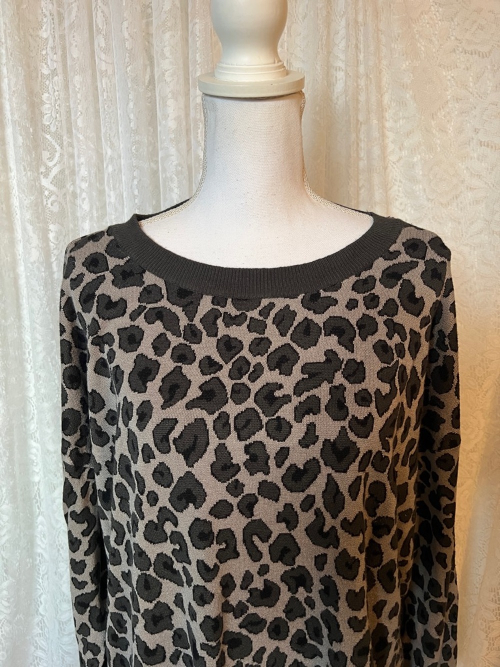 Isaac Mizrahi Leopard Print Sweater - Picture 2 of 7